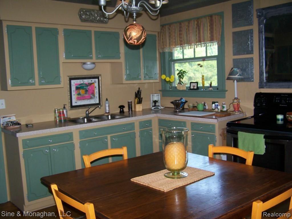 4050 Pointe Tremble Road Algonac, MI 48001 - Photo 5 of 22 100_2468.jpg