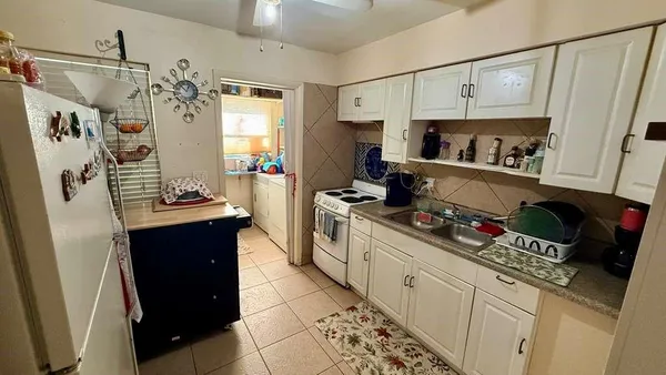 $650,000 | 280 Northeast 40th Court, Oakland Park, FL 33334