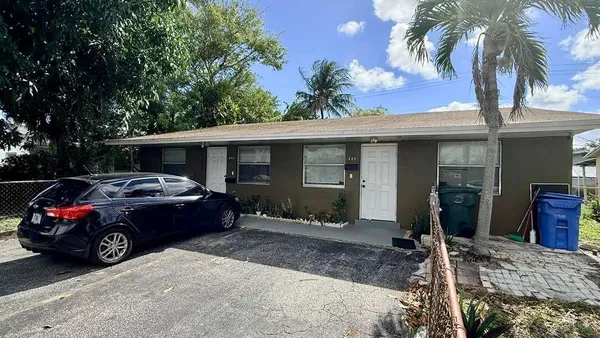 $650,000 | 280 Northeast 40th Court, Oakland Park, FL 33334