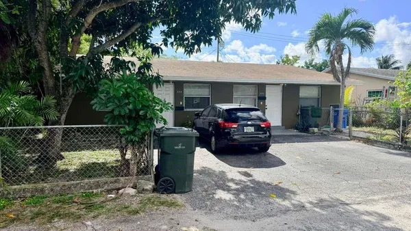 $650,000 | 280 Northeast 40th Court, Oakland Park, FL 33334