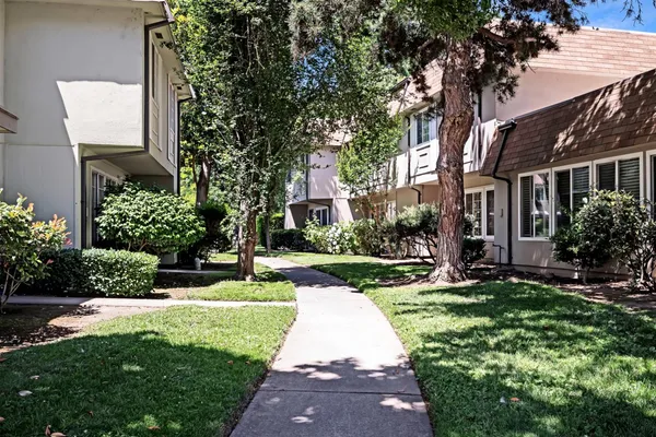 $280,000 | 8812 Sawtelle Way, Unit C, Sacramento, CA 95826