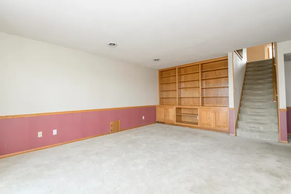 $349,900 | 118 Harrogate Drive, Waukesha, WI 53188