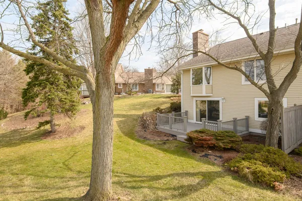 $349,900 | 118 Harrogate Drive, Waukesha, WI 53188