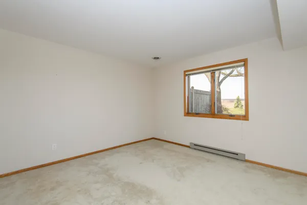 $349,900 | 118 Harrogate Drive, Waukesha, WI 53188