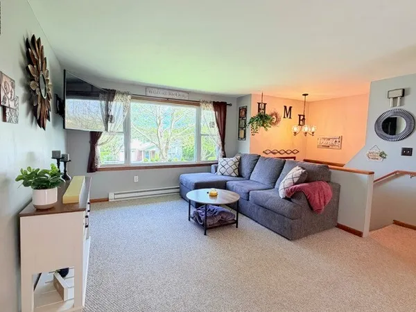 $274,900 | 8 Briggs Drive, Auburn, NY 13021