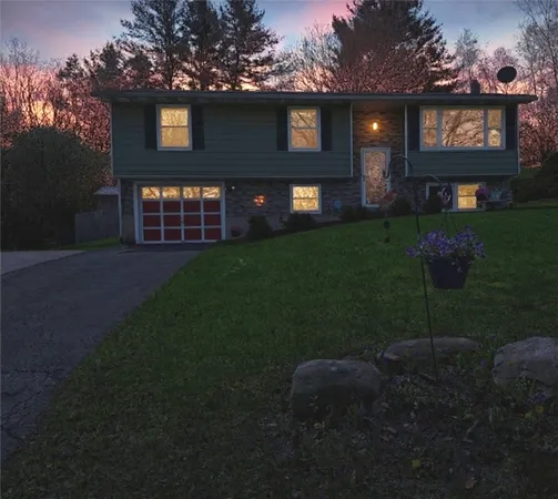 $274,900 | 8 Briggs Drive, Auburn, NY 13021