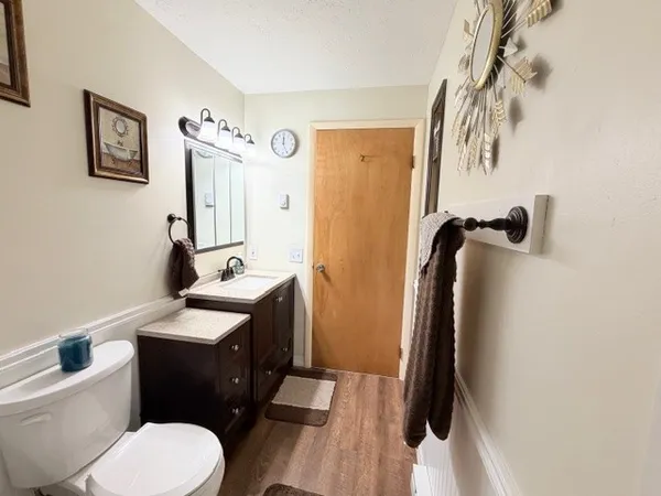 $274,900 | 8 Briggs Drive, Auburn, NY 13021