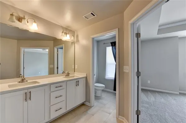 a view of utility room