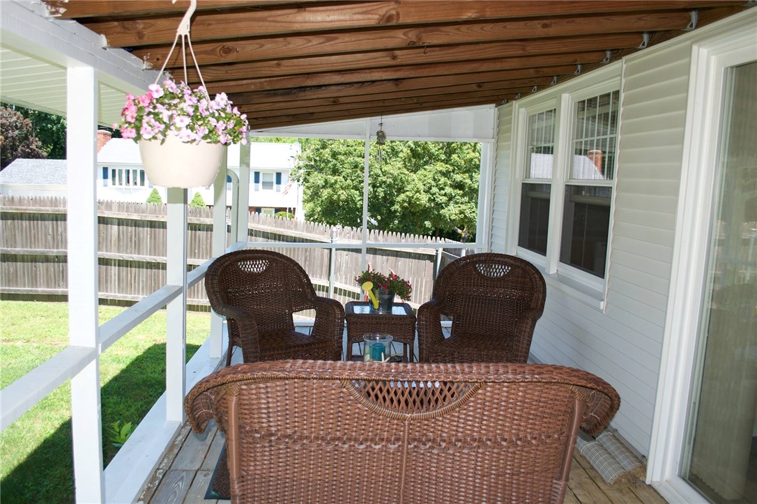 38 Carriage Road Cranston, RI 02920 - Photo 16 of 20 Gallery Image 16