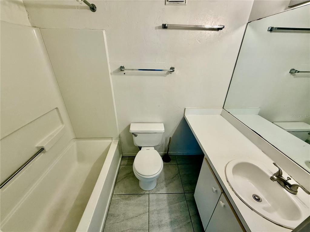 3800 Southwest 20th Avenue, Unit 207 Gainesville, FL 32607 - Photo 13 of 20