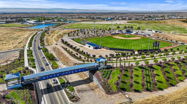 $650,000 | 18383 Dalton Court, Lathrop, CA 95330