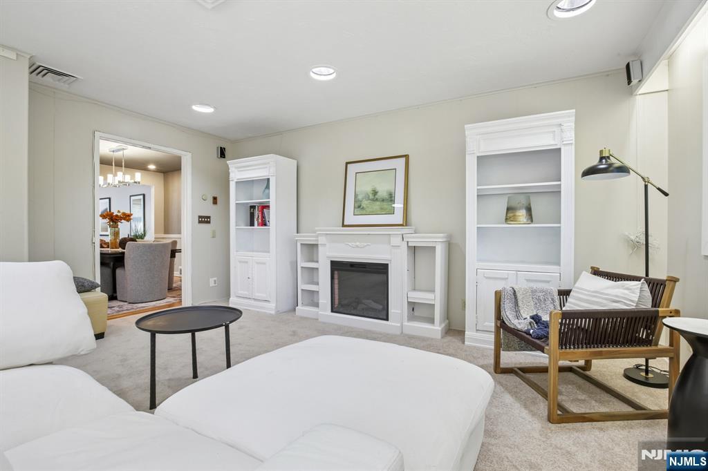 65 Springbrook Road Livingston, NJ 07039 - Photo 10 of 30 Gallery Image 10