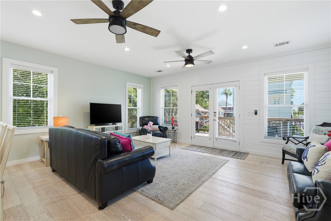 10 13th Place Tybee Island, GA 31328 - Photo 5 of 75