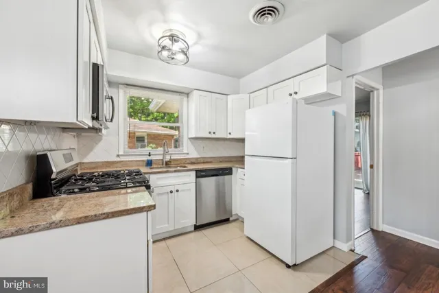 $270,000 | 44 Gardenia Way, Toms River, NJ 08755