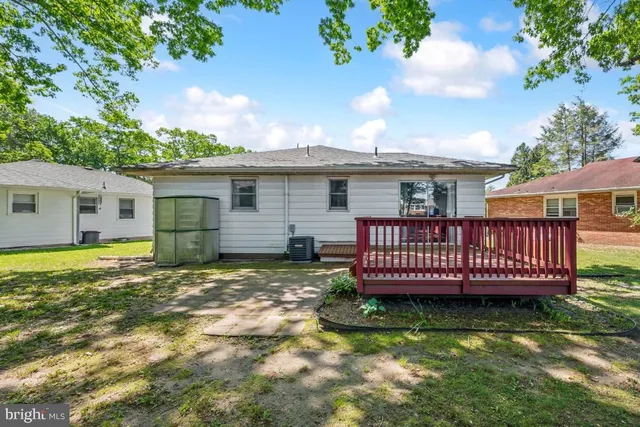 $270,000 | 44 Gardenia Way, Toms River, NJ 08755