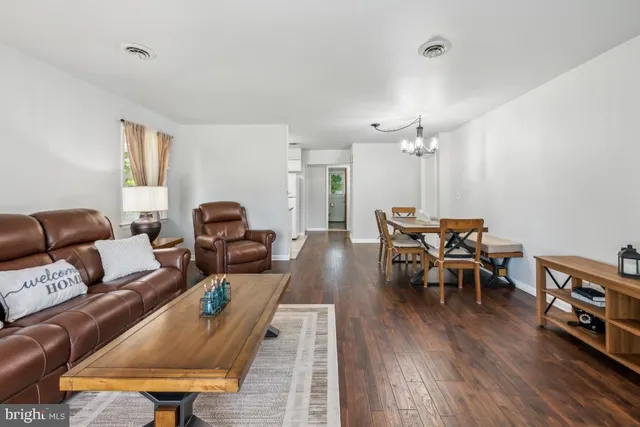 $270,000 | 44 Gardenia Way, Toms River, NJ 08755