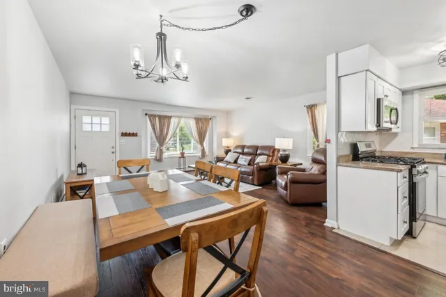 $270,000 | 44 Gardenia Way, Toms River, NJ 08755