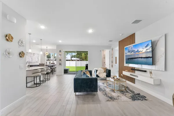 $445,000 | 532 Southwest Sansom Lane, Port St. Lucie, FL 34953