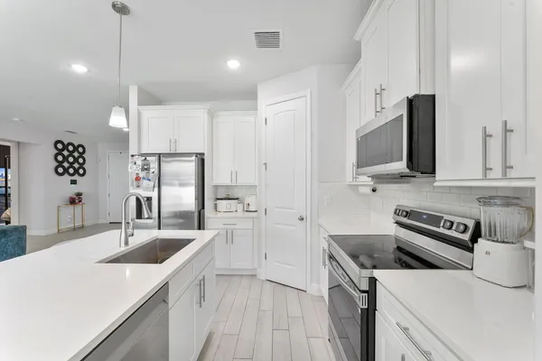 $445,000 | 532 Southwest Sansom Lane, Port St. Lucie, FL 34953