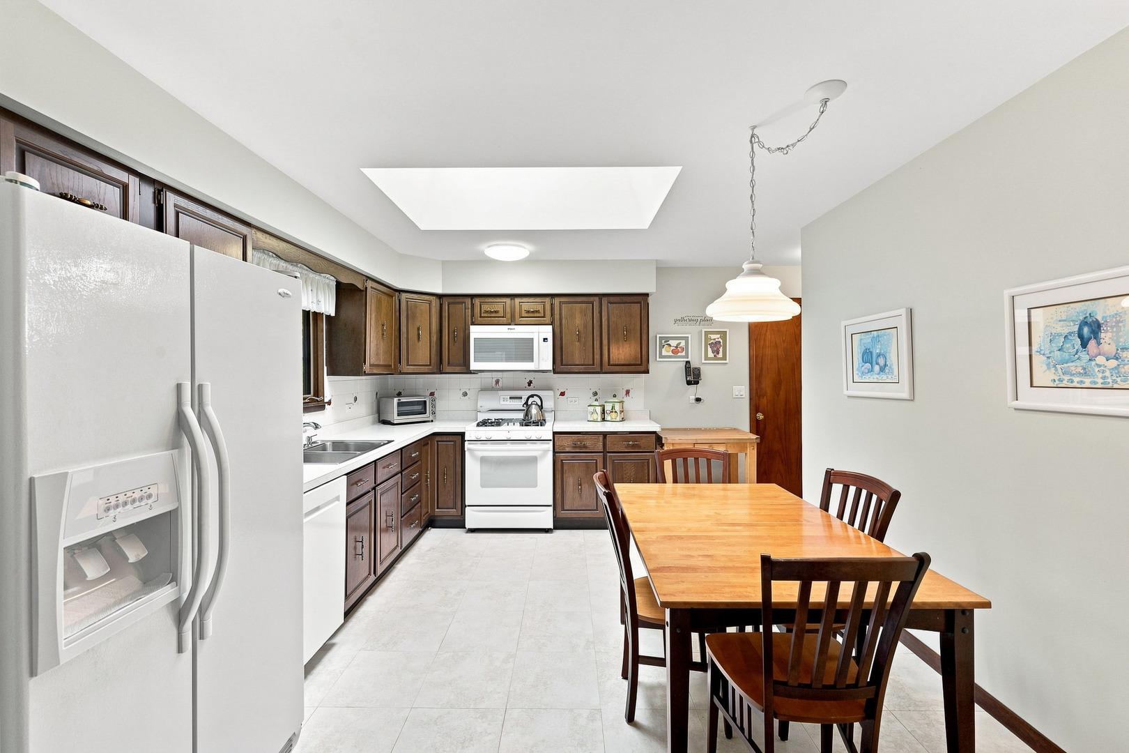 806 Roberts Road Tower Lakes, IL 60010 - Photo 18 of 53 Gallery Image 18