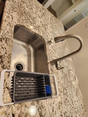 $2,800 | 3668 Fescue Lane, Sarasota, FL 34232