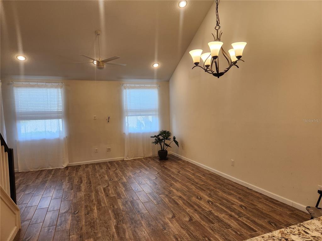 3668 Fescue Lane Sarasota, FL 34232 - Photo 5 of 38