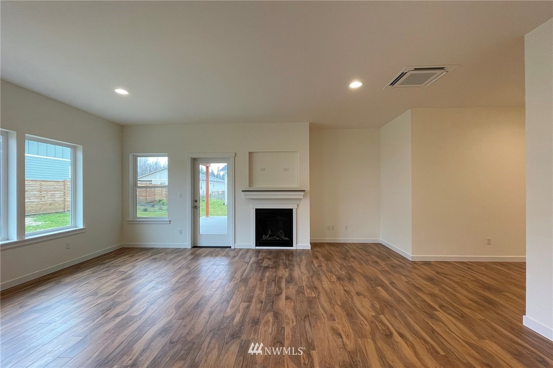 1407 Rook Drive Port Angeles, WA 98362 - Photo 4 of 38 Gallery Image 4