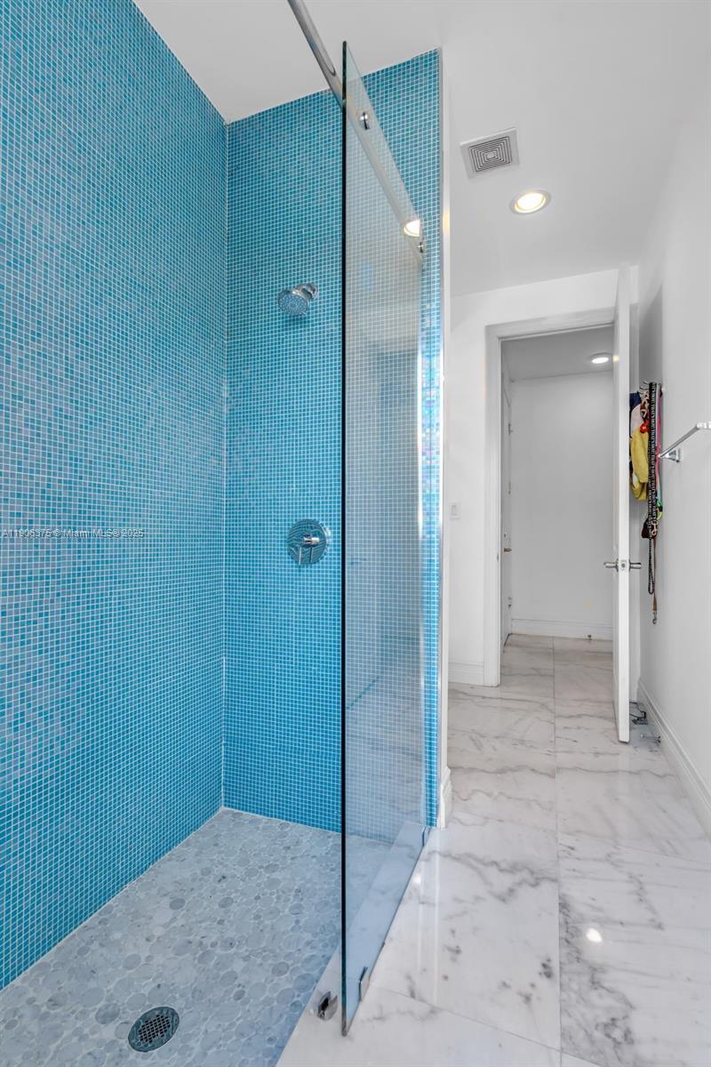 2085 Keystone Boulevard North Miami, FL 33181 - Photo 19 of 77