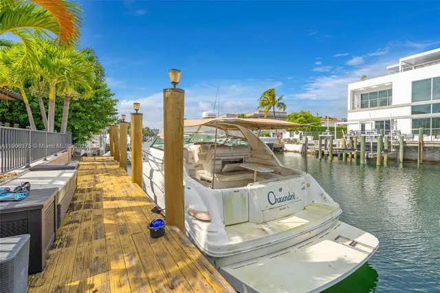 $5,900,000 | 2085 Keystone Boulevard, North Miami, FL 33181