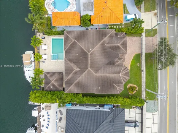 $5,700,000 | 2085 Keystone Boulevard, North Miami, FL 33181