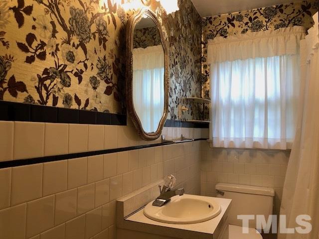 2270 The Circle Raleigh, NC 27608 - Photo 12 of 23