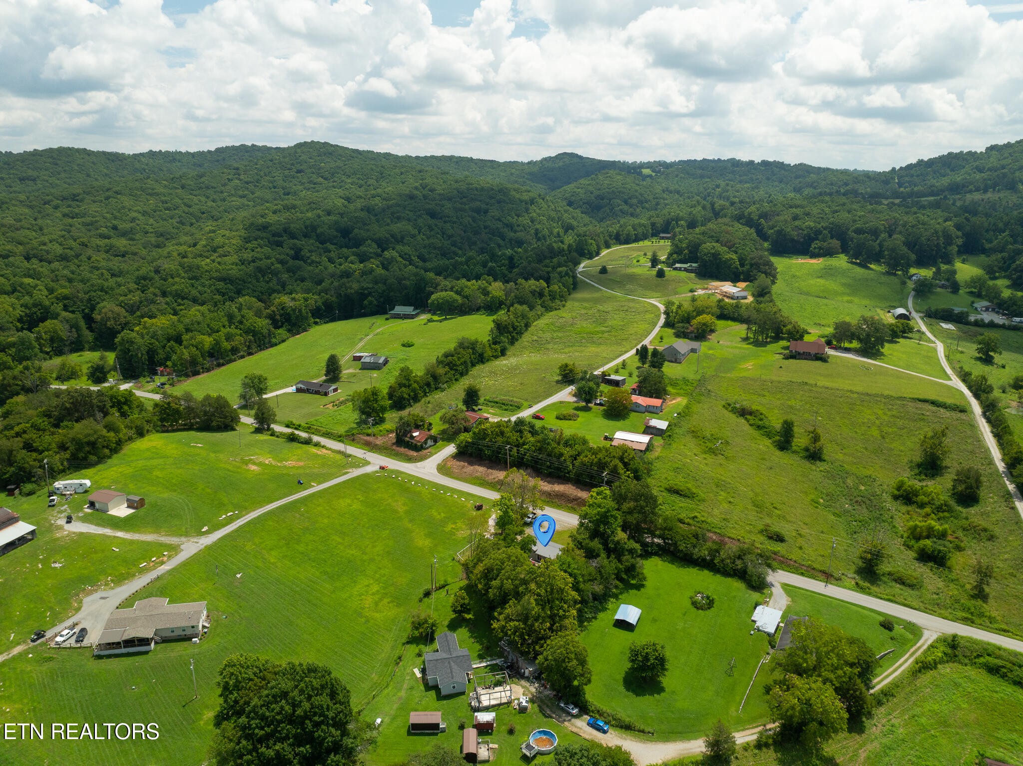 3406 Back Valley Road Speedwell, TN 37870 - Photo 31 of 33 Gallery Image 31