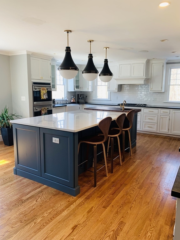 20 Old Neck Road Manchester, MA 01944 - Photo 11 of 32 Gallery Image 11