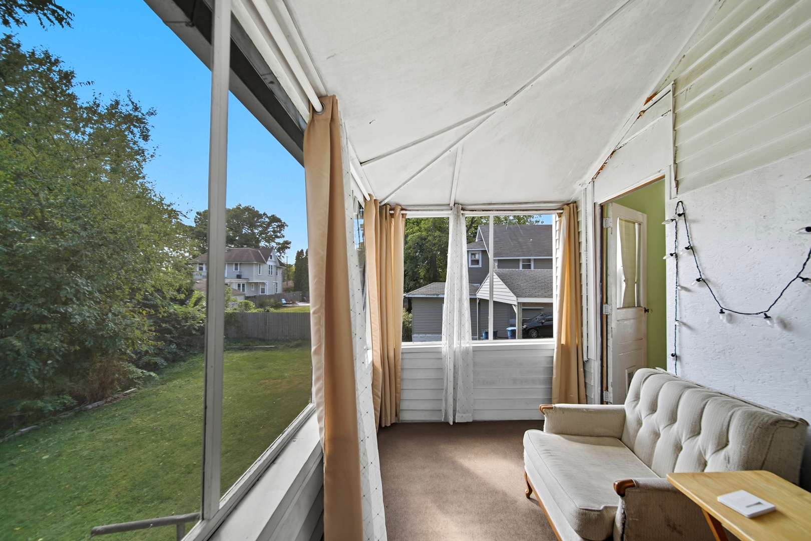 318 East McKenney Street Dixon, IL 61021 - Photo 20 of 36 a view of a couches and a couches in a patio