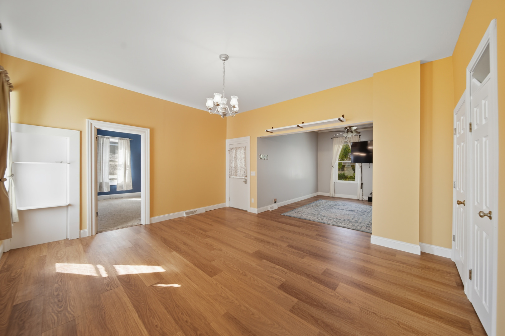 318 East McKenney Street Dixon, IL 61021 - Photo 9 of 36 a view of empty room with wooden floor