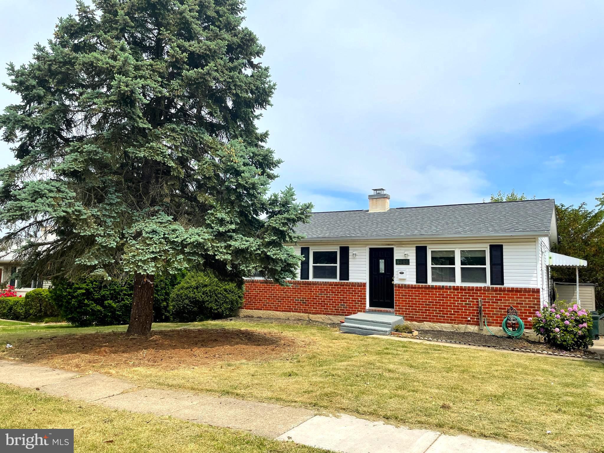 6009 Burnt Oak Road Baltimore, MD 21228 - Photo 1 of 24