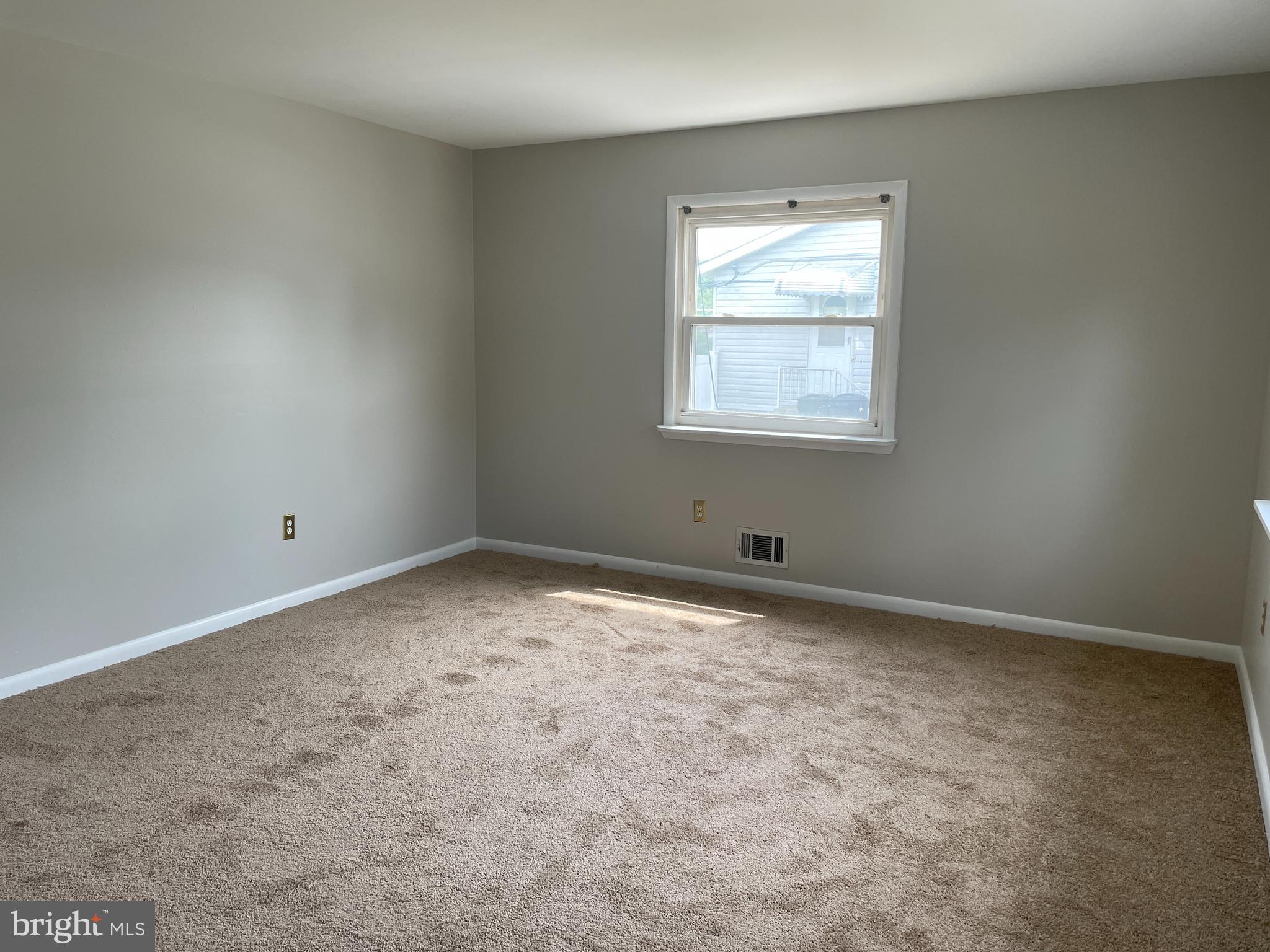 6009 Burnt Oak Road Baltimore, MD 21228 - Photo 12 of 24
