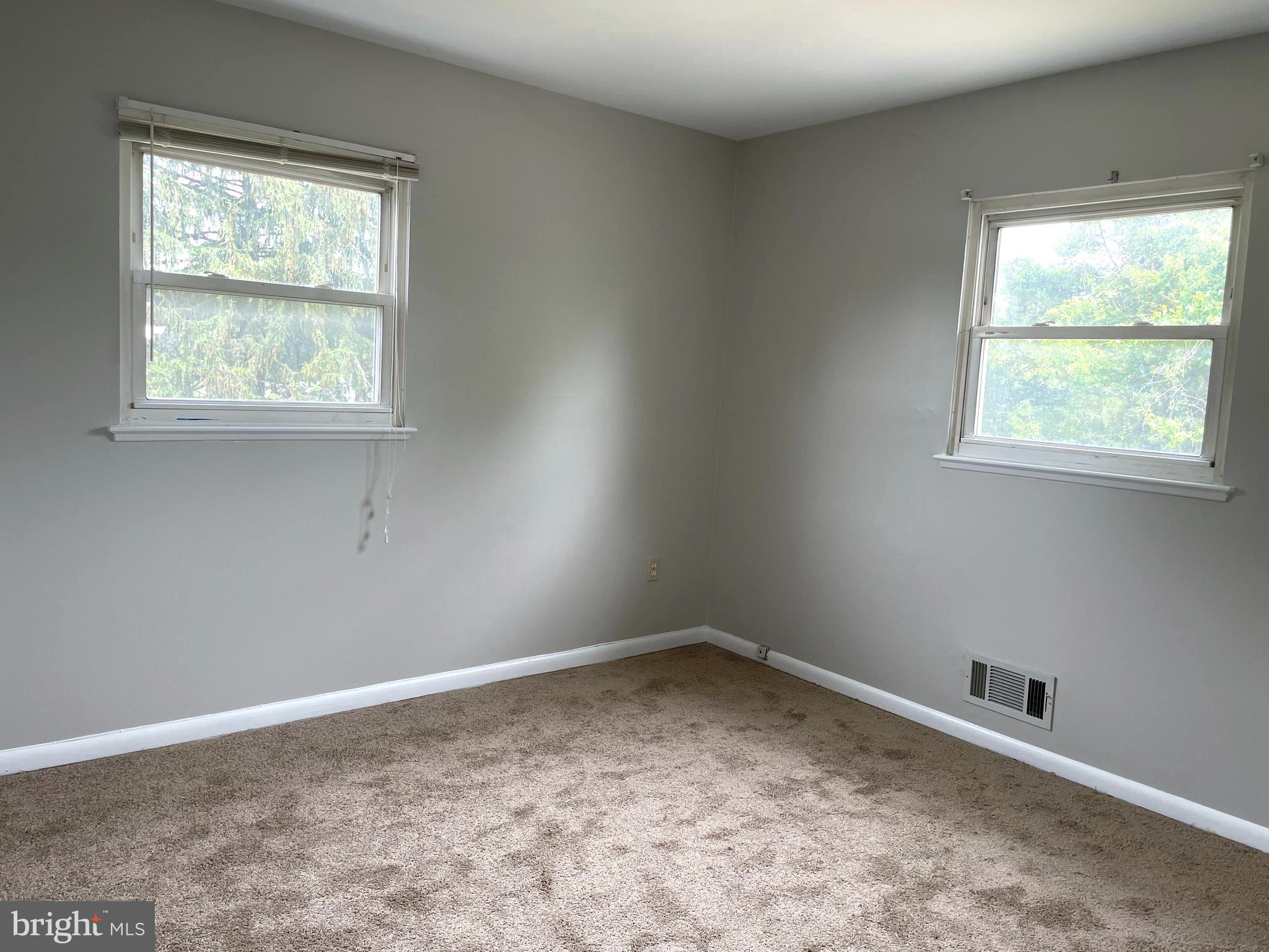 6009 Burnt Oak Road Baltimore, MD 21228 - Photo 13 of 24