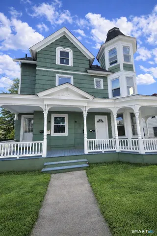 $1,250 | 21 Pearl Street, Unit 2A, Torrington, CT 06790