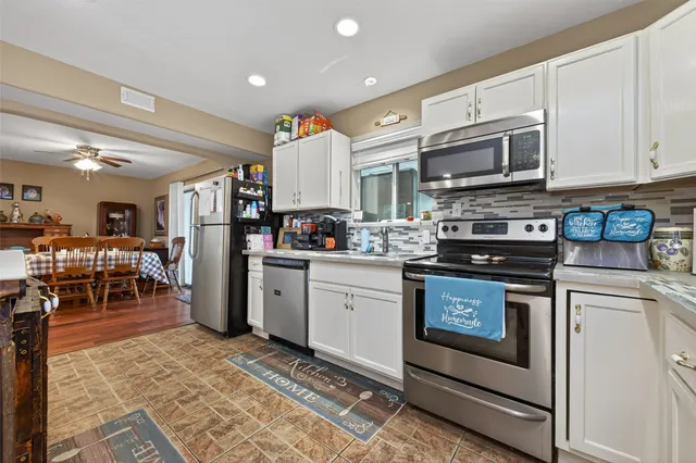 $290,000 | 213 Meadow Lake Drive, Trinity, TX 75862