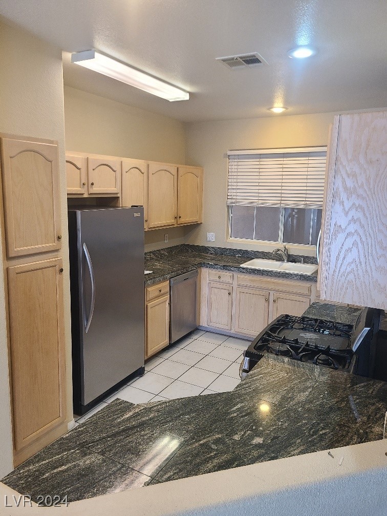 2050 West Warm Springs Road, Unit 421 Henderson, NV 89014 - Photo 6 of 18 Gallery Image 6