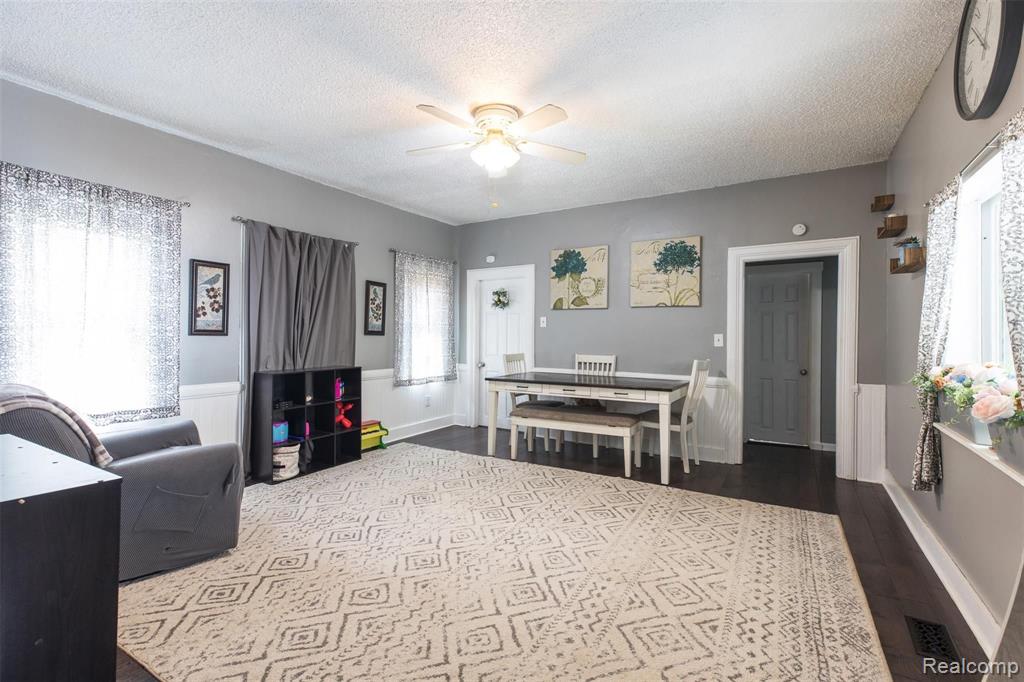 34555 Wick Road Romulus, MI 48174 - Photo 12 of 34 Gallery Image 12