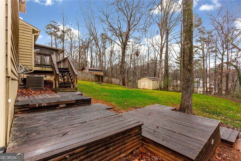 2401 Jack Creek Road Southwest Marietta, GA 30008 - Photo 11 of 40