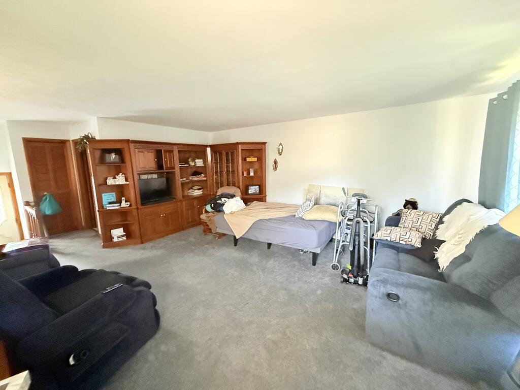 561 R Linden Avenue Johnstown, PA 15902 - Photo 4 of 14 Gallery Image 4
