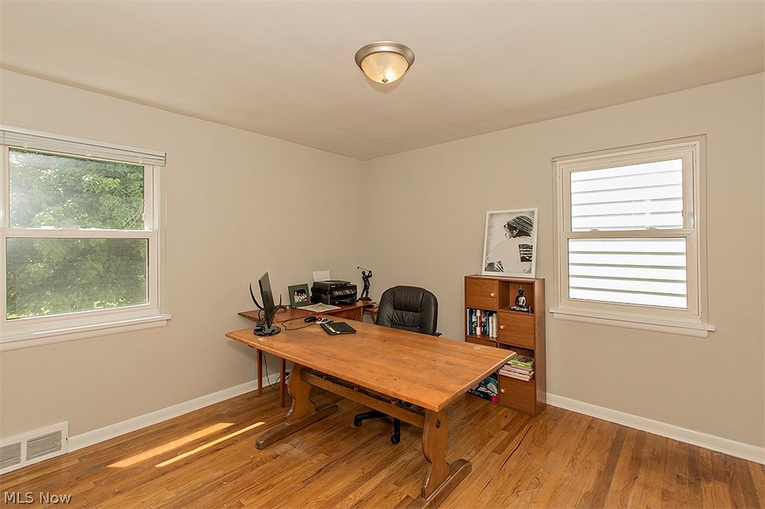 5000 Farnhurst Road Cleveland, OH 44124 - Photo 20 of 29