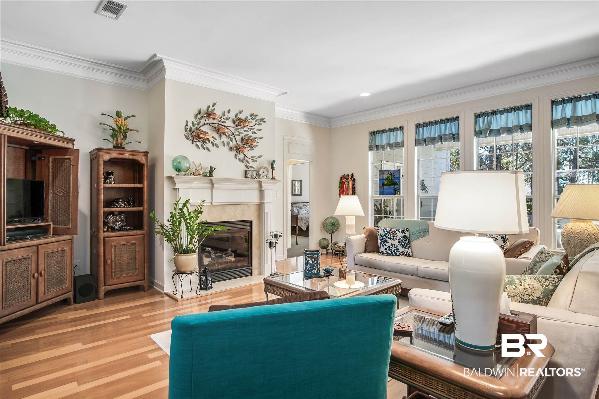 30833 Pine Court Daphne, AL 36527 - Photo 5 of 37 Living Room