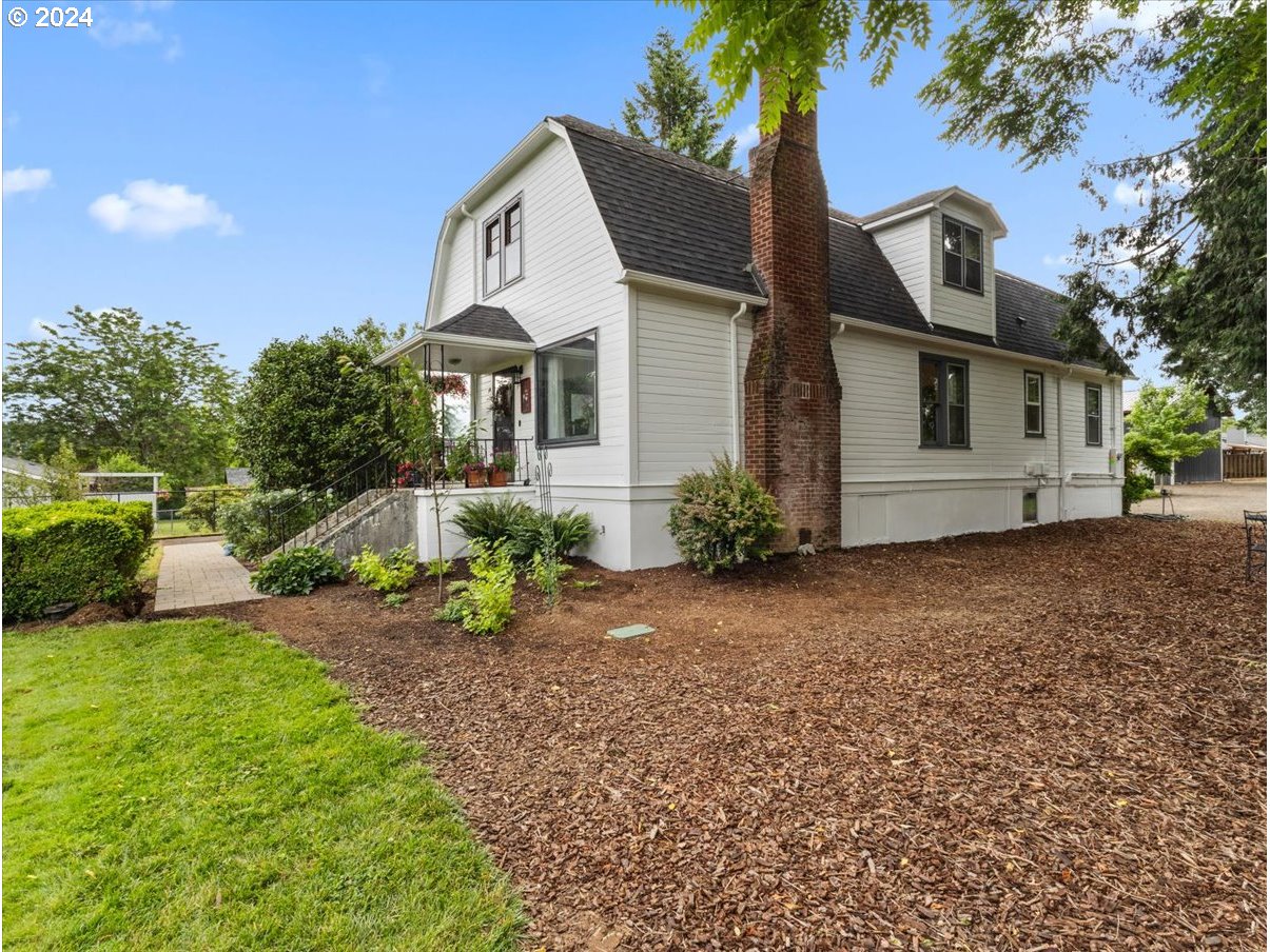 2910 Southeast Palmquist Road Gresham, OR 97080 - Photo 34 of 46 Gallery Image 34