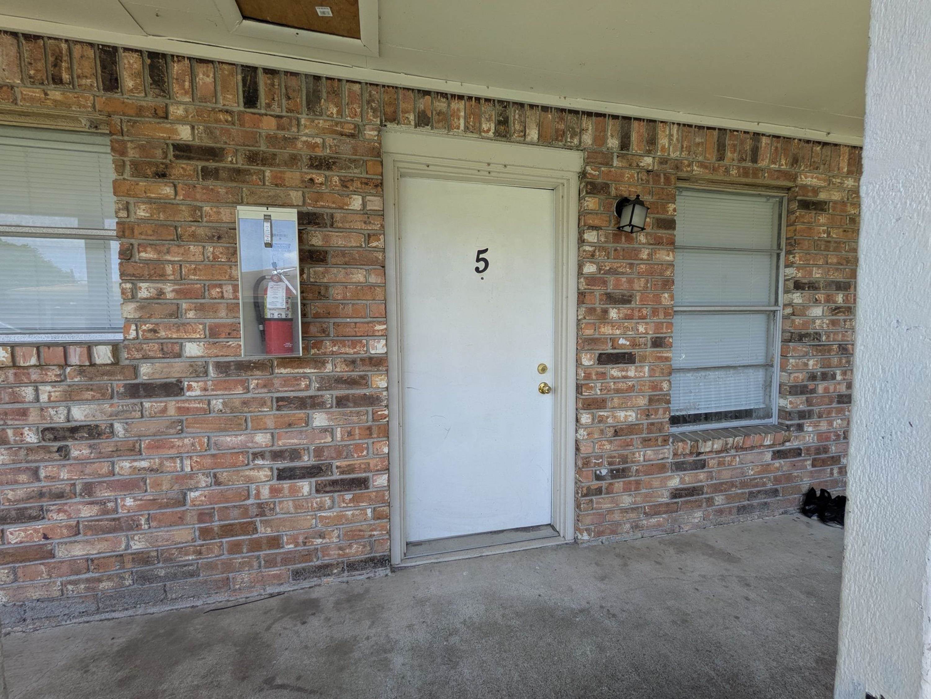 4348 Sullivan Street, Unit 5 Beaumont, TX 77705 - Photo 2 of 8