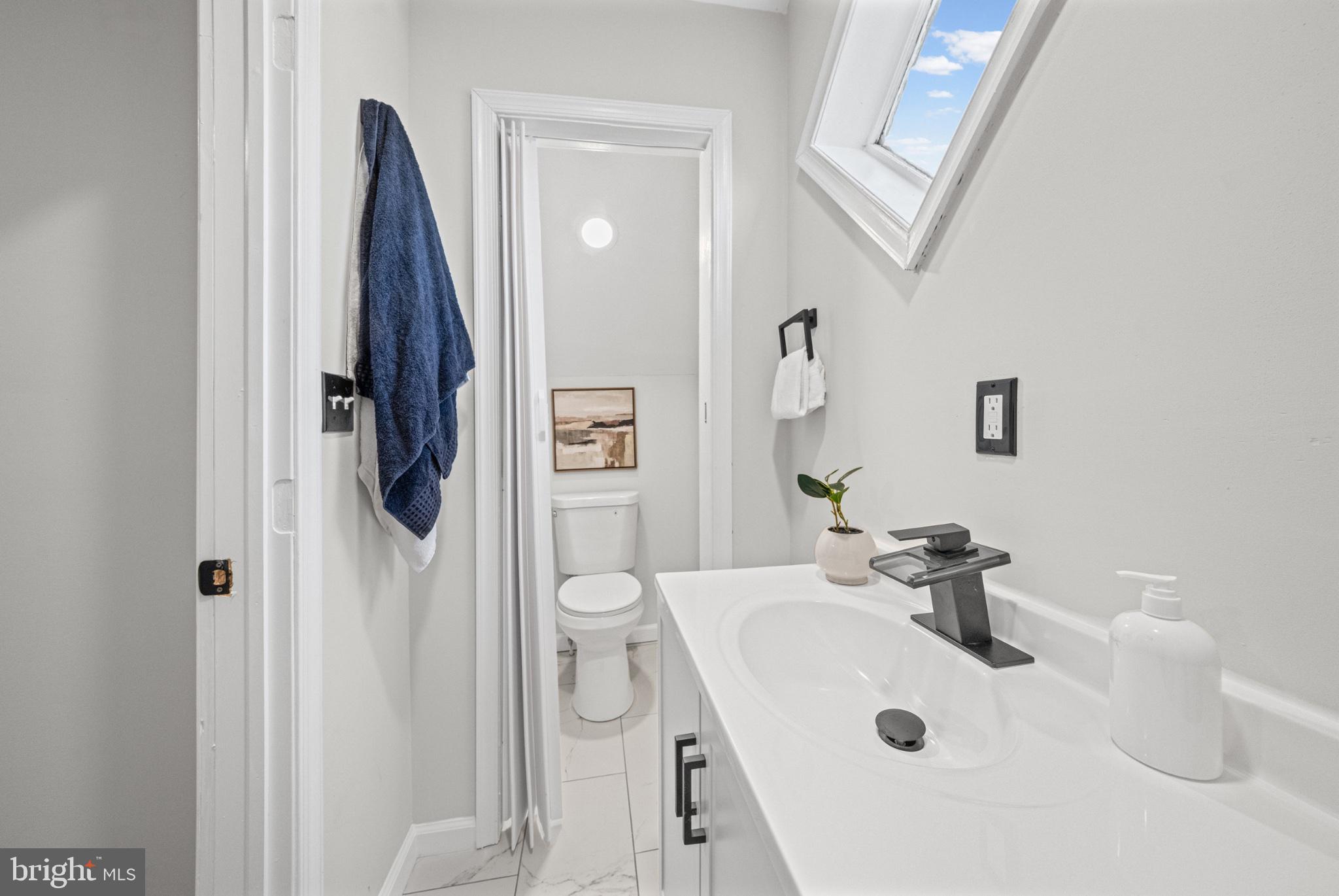 1900 Monumental Road Baltimore, MD 21222 - Photo 32 of 65 upstairs bathroom