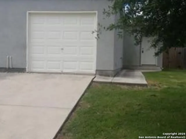 $1,150 | 7303 Golf Vista Boulevard, San Antonio, TX 78244